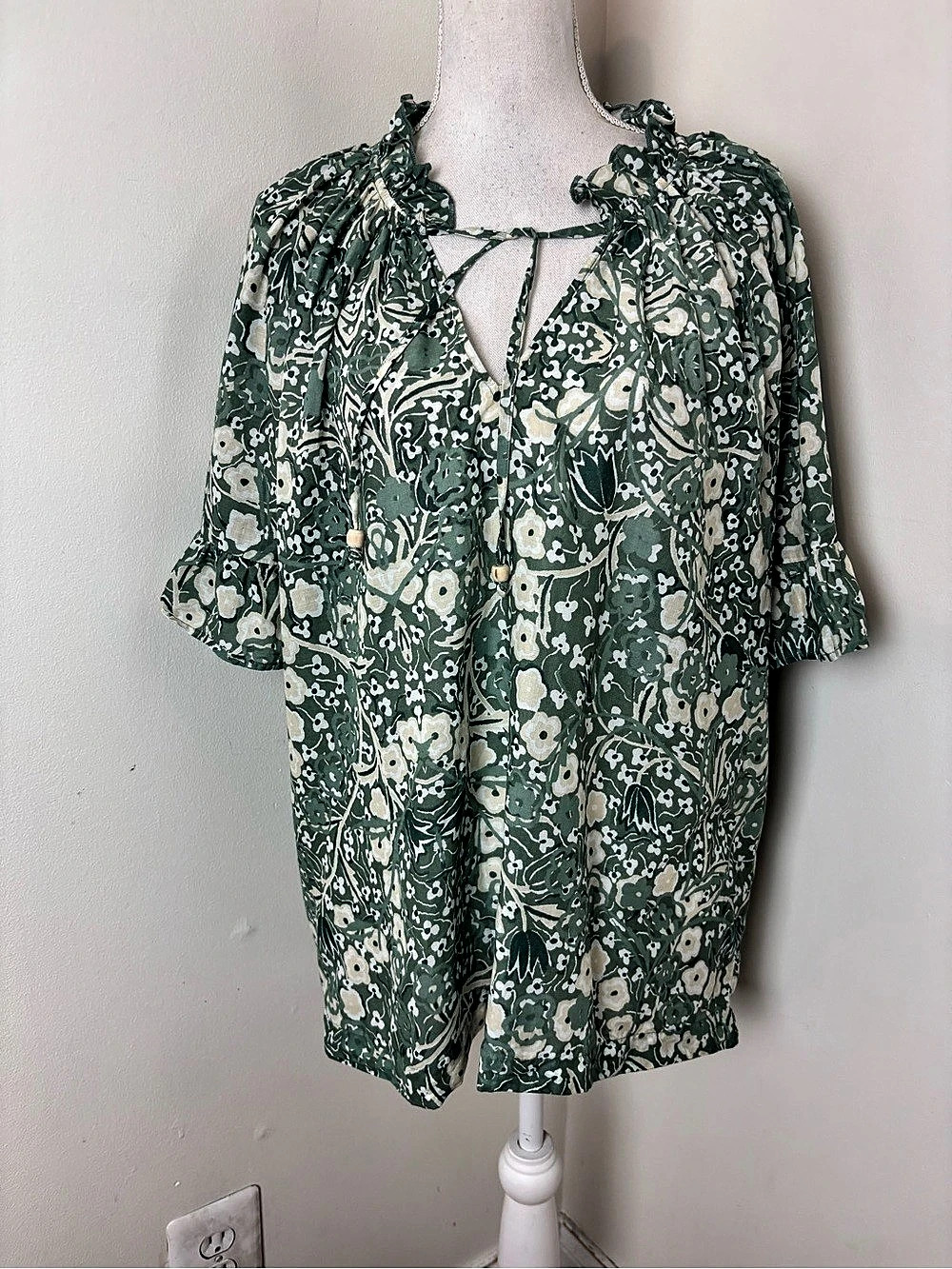 Tuckernuck Paisley Blouse in Green & White Size XXL